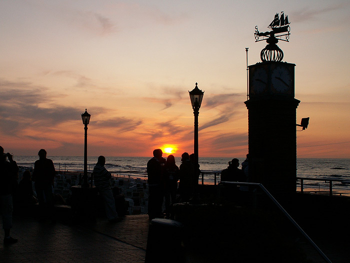 Sonnenuntergang an der Uhr