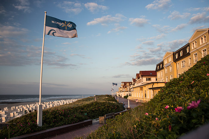 Strandpromenade und Hotel Gerken