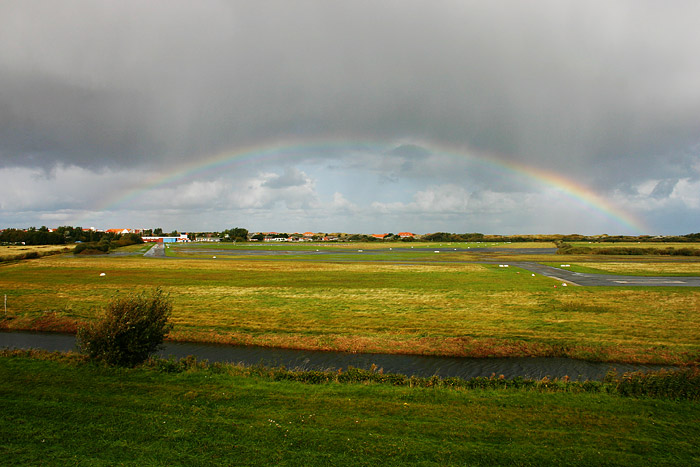 Regenbogen über dem Ostinnengroden