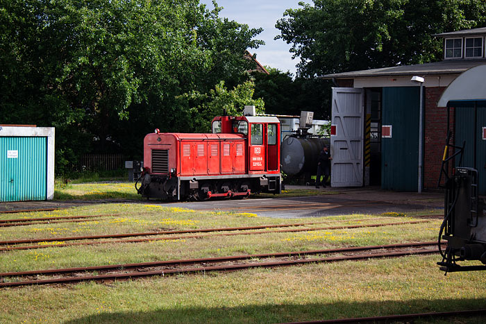 Lok 399 105-6 vorm Lokschuppen