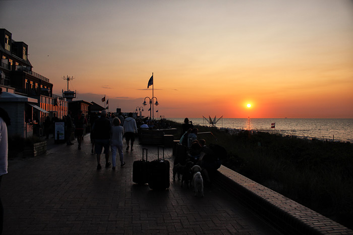 Sonnenuntergang an der Promenade