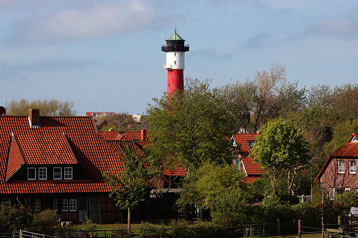 Alter Leuchtturm vom Deich aus gesehen