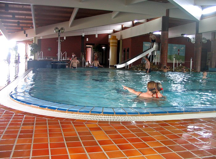 Meerwasser-Freizeitbad »Oase«