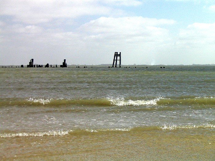 Überfluteter ehemaliger Ostanleger