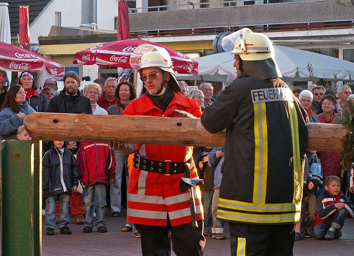 Maibaumaufstellung 2007