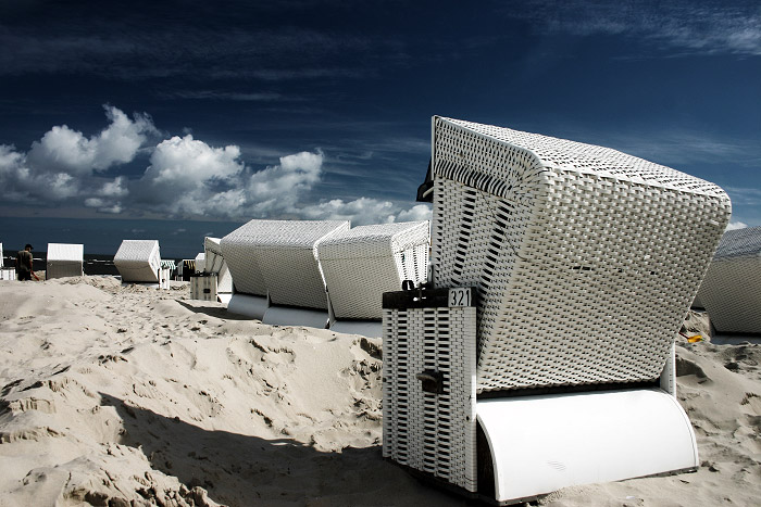 Strandk&ouml;rbe unterhalb des Hotels Upstalsboom