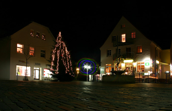 Appellplatz bei Nacht