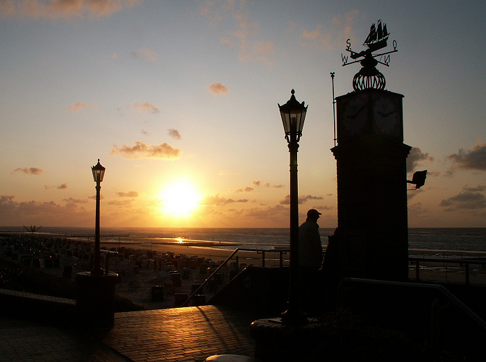 Sonnenuntergang an der Uhr