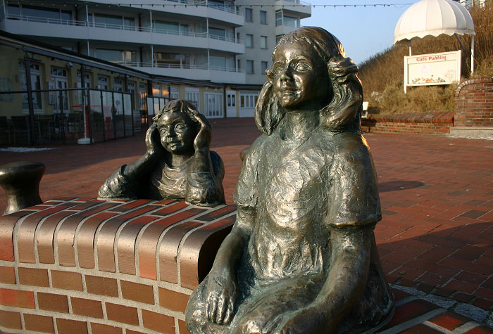 Skulptur vor dem Pudding