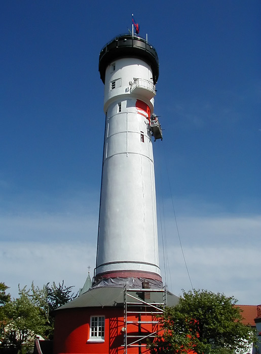 Alter Leuchtturm in Wei&szlig;