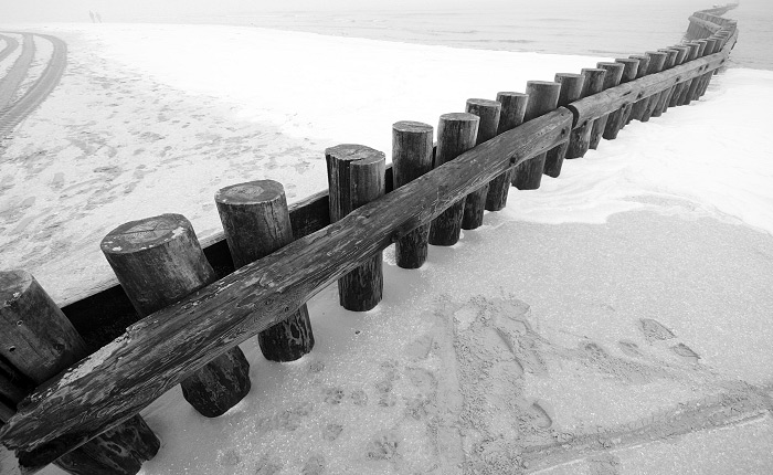 Pfahlbuhne am Hauptstrand