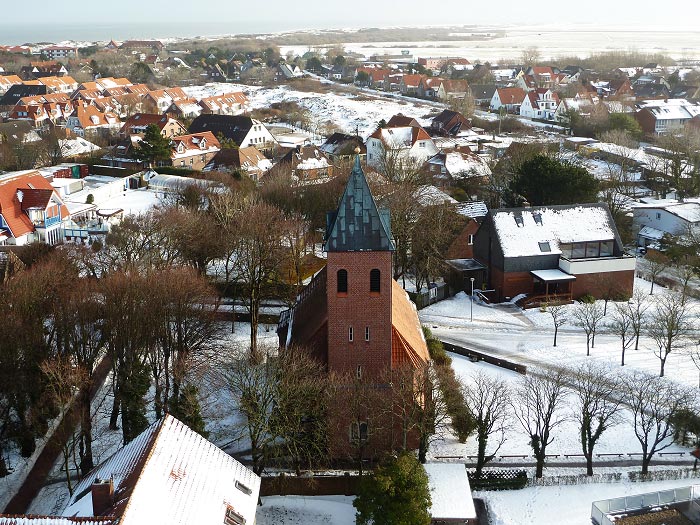Nikolaikirche vom Alten Leuchtturm aus gesehen