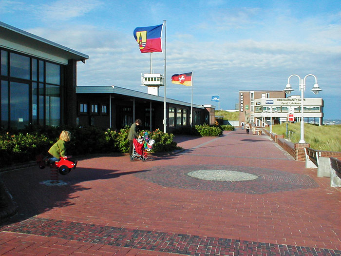 Obere Strandpromenade