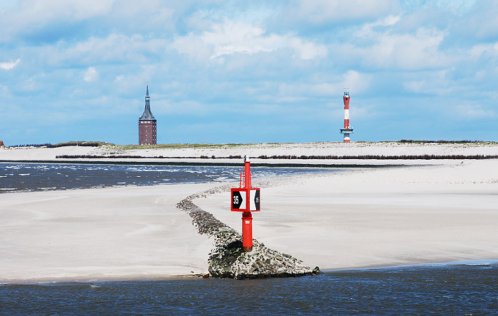 Wangerooger Hafeneinfahrt mit Buhne W