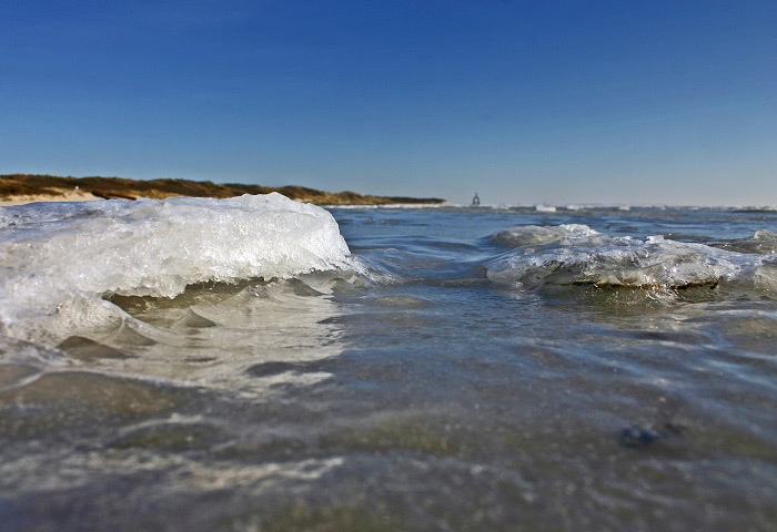 Eisschicht auf dem Weg zum Ostende