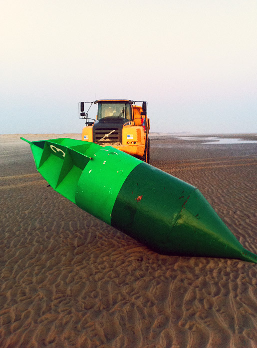 Angetriebene Steuerbordtonne am Oststrand
