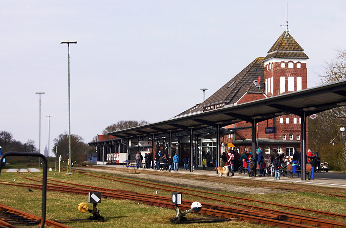 Bahnhof kurz vor der Zugankunft