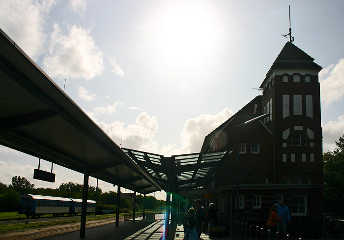Bahnhof im Gegenlicht