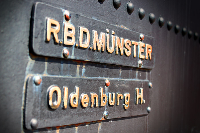 Lokschild an der 99&nbsp;211