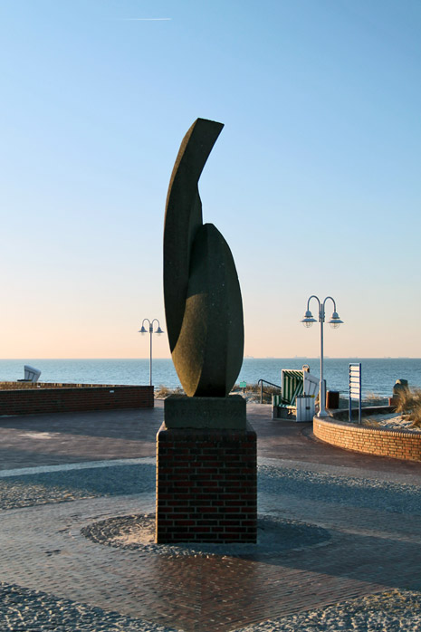 Navigator auf der Strandpromenade