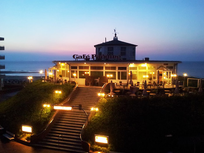 Caf&eacute; Pudding am Abend