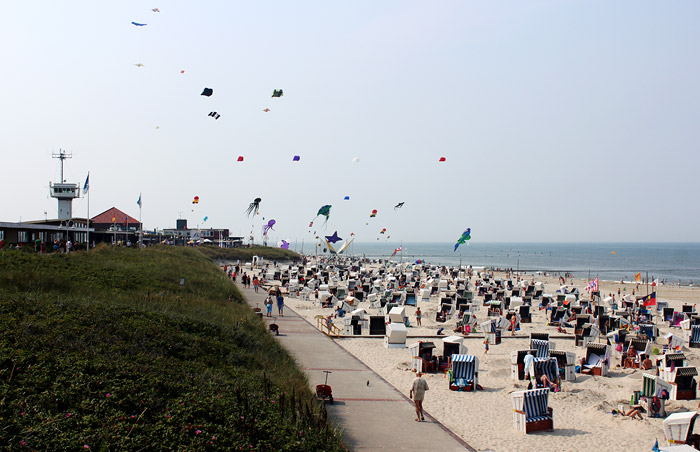 Drachenfest am westlichen Hauptstrand
