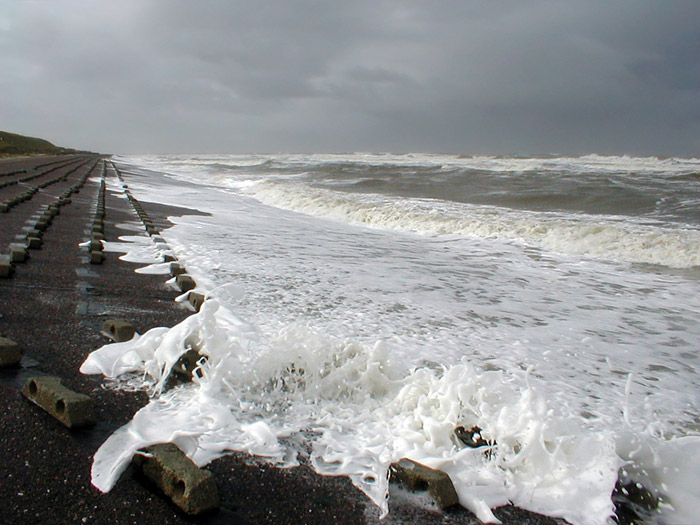 Brandung am Nordwest-L&auml;ngswerk