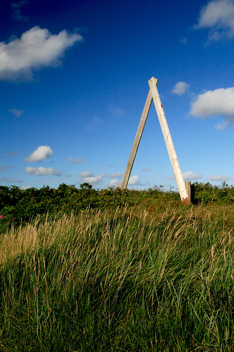 A-Mast an einer Dünenüberwegung