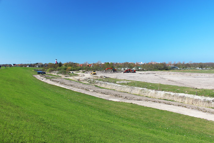 Vorbereitungen zur Deicherh&ouml;hung