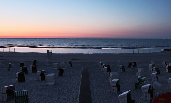Abendd&auml;mmerung am Strand