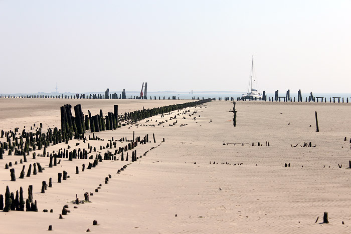 Pf&auml;hle am ehemaligen Ostanleger