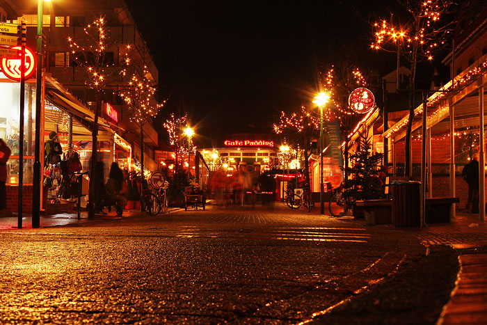 Lichtermeer im Inseldorf