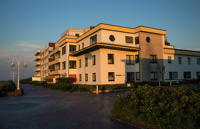 D&uuml;nenschl&ouml;&szlig;chen an der Strandpromenade