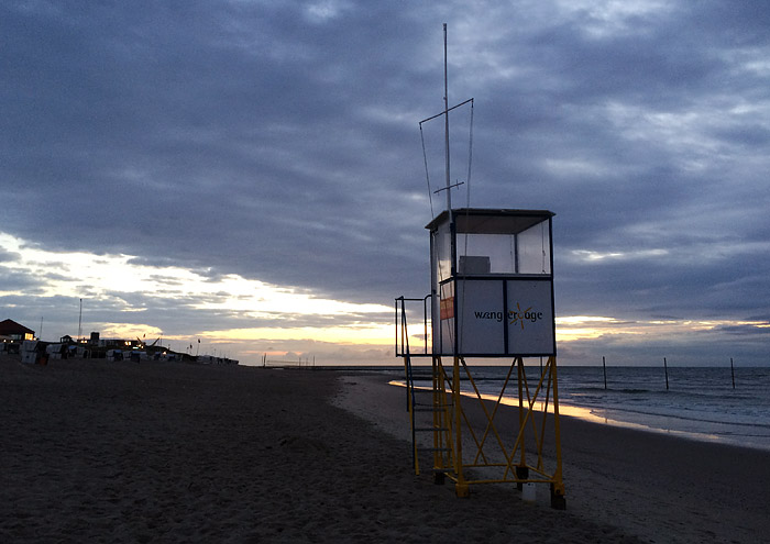 Badeturm in der Abendd&auml;mmerung