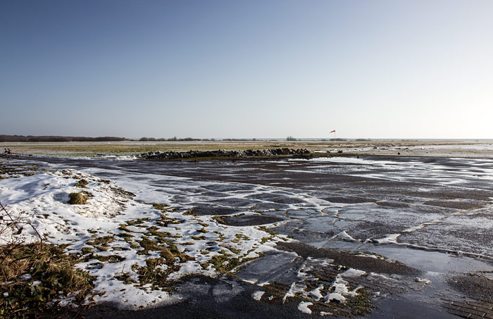 Blick aufs Vorfeld des Inselflugplatzes