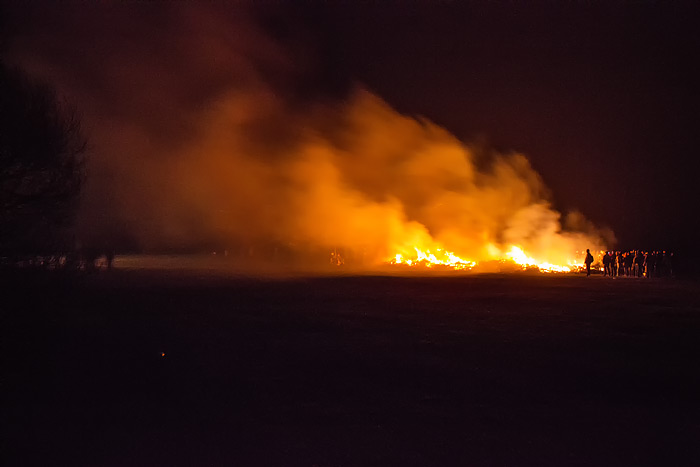Osterfeuer im Ostinnengroden