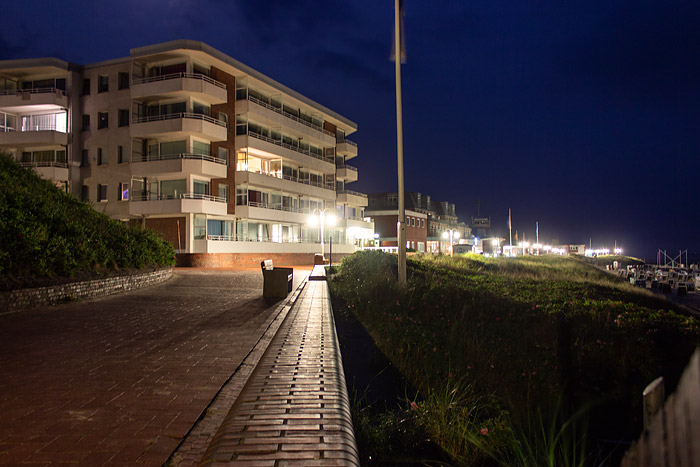 Strandpromenade am sp&auml;ten Abend