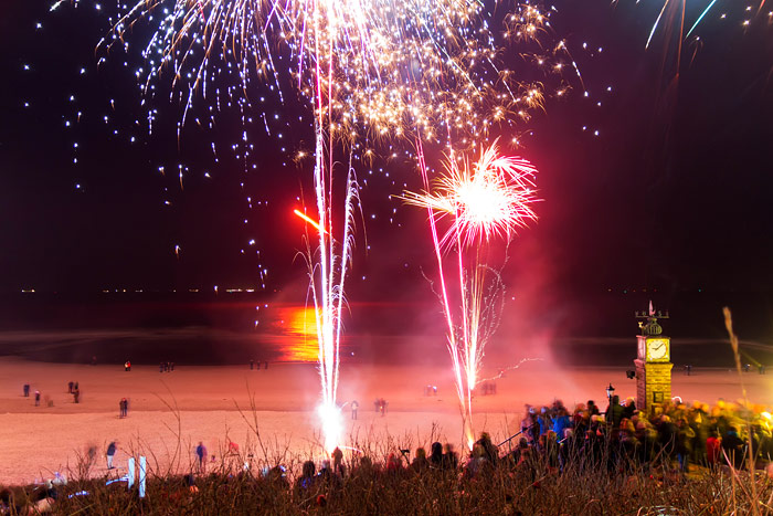 Feuerwerk am Strand