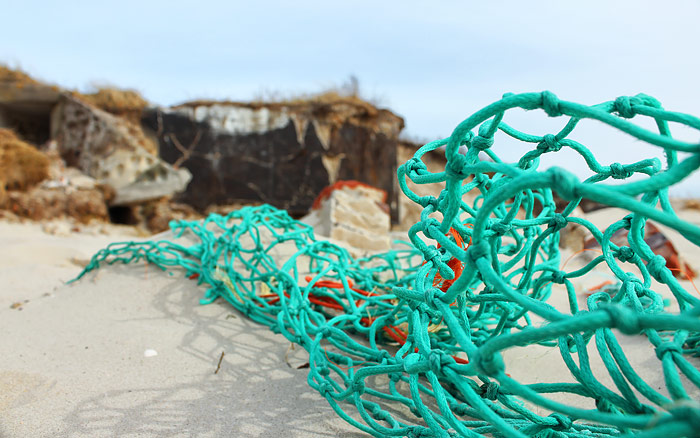 T&uuml;rkises Fischernetz am Ostende