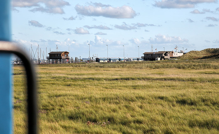 Westanleger vom Zug aus betrachtet