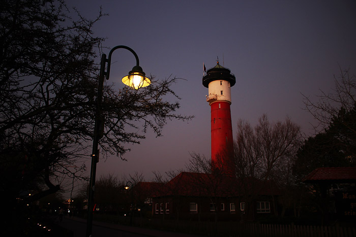 Alter Leuchtturm im D&auml;mmerlicht