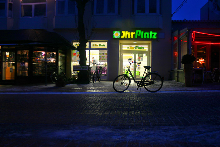 IhrPlatz-Drogeriemarkt in der Zedeliusstraße