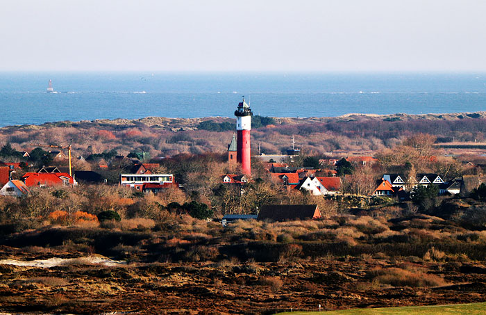 Dorf mit Altem Leuchtturm