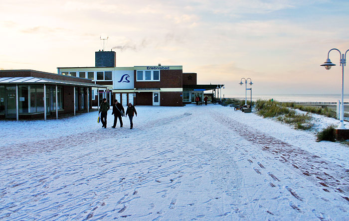 Platz am Meer und Meerwasser-Freizeitbad