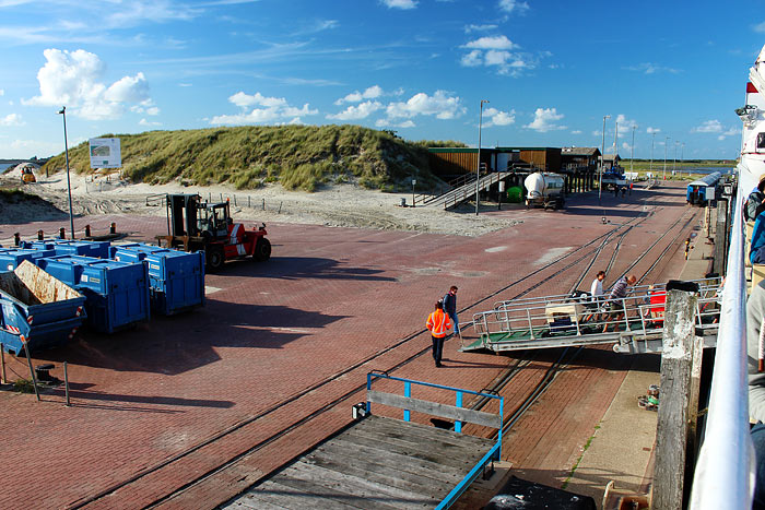 Anleger vom Schiff aus gesehen