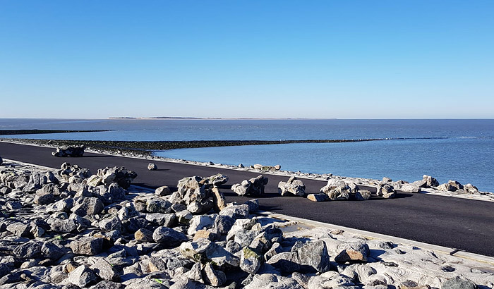 Wasserbausteine auf dem Westdeckwerk
