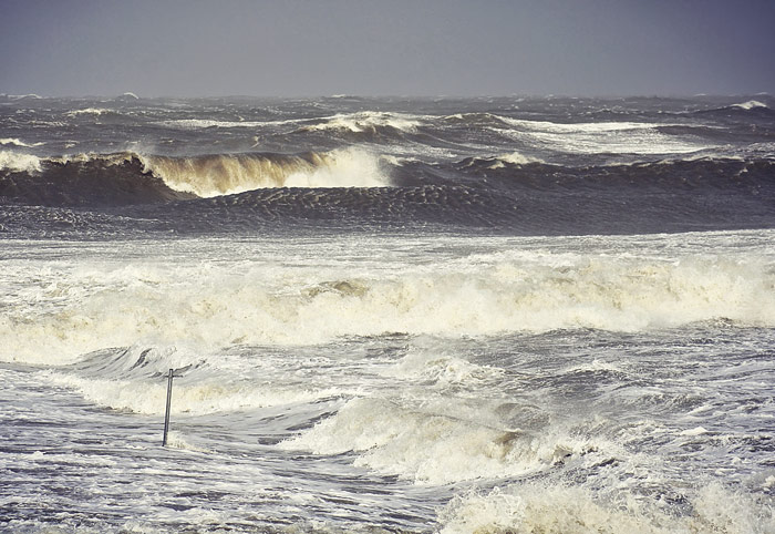 Brandung w&auml;hrend des Orkantiefs Ylenia