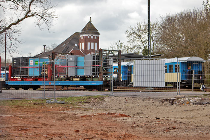 Bahnhof von der Siedlerstraße aus gesehen