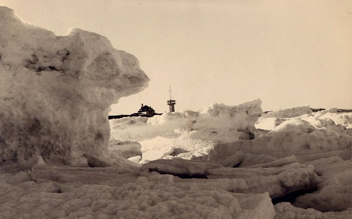 Eisschollen am Hauptstrand