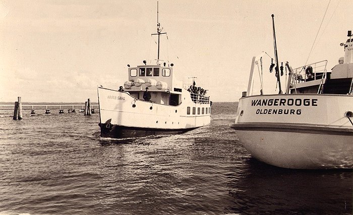 Schiffe am Westanleger